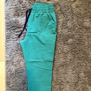 High waisted surgical green FIGS Yola’s